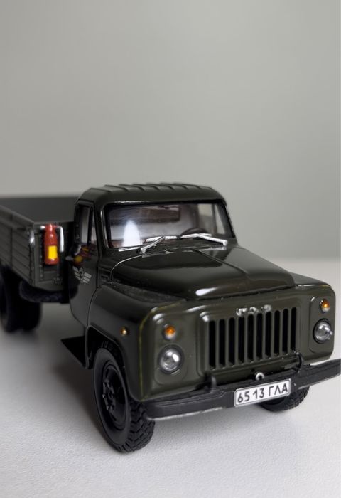 Продам 1:43 Газ-53-12