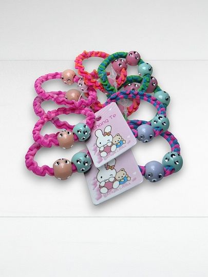 Продаются заколки и резинки цены от 10.000