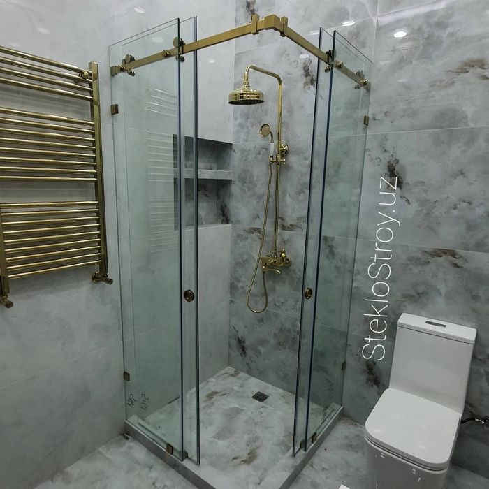 Стеклянные душевые кабины на заказ приходите на наш Showroom ...