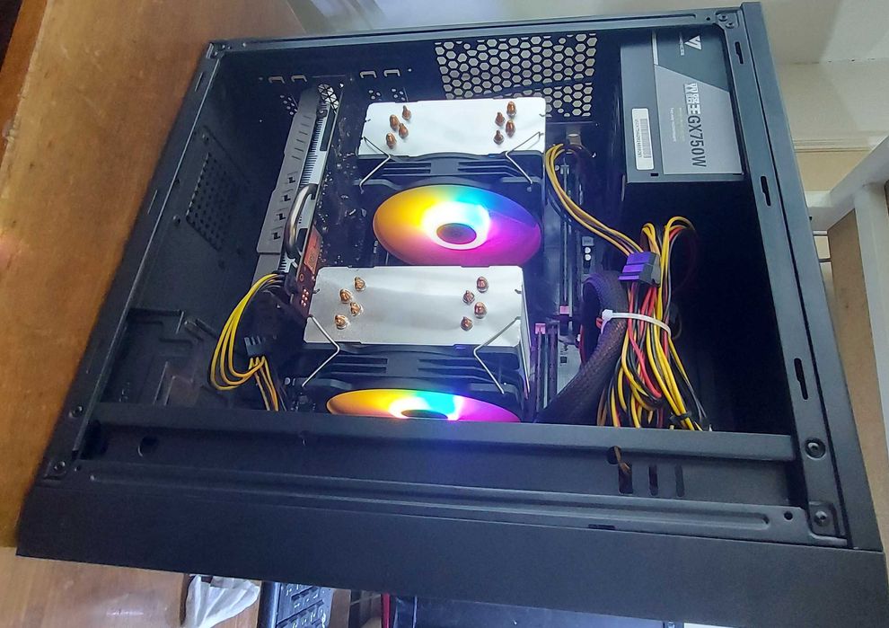 Продается серверный игровой системный блок.