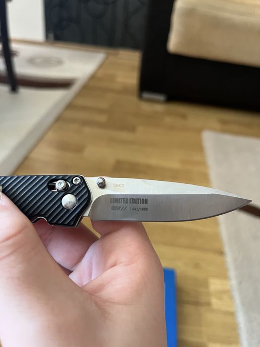 Нож benchmade mini custom