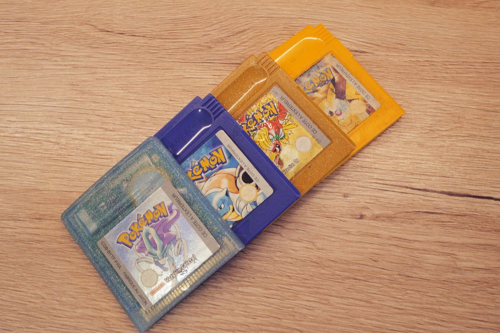 Joc Pokemon Nintendo Gameboy Color Cristal Blue Gold Yellow