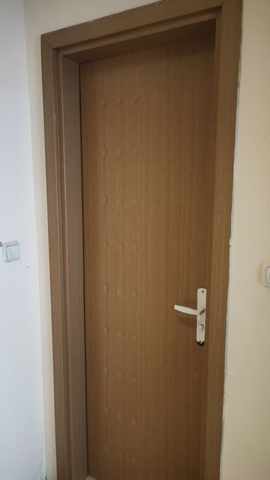Продавам интериорни врати 3бр