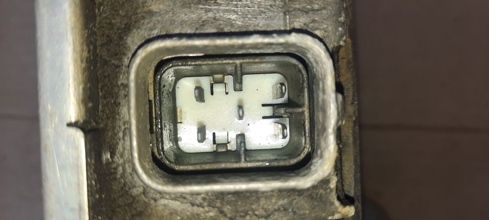 Блок управления двигателем на Isuzu