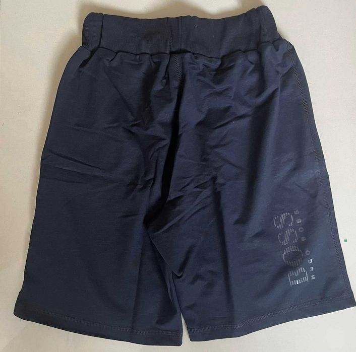 Hugo Boss мъжки къси памучни панталони, размер М