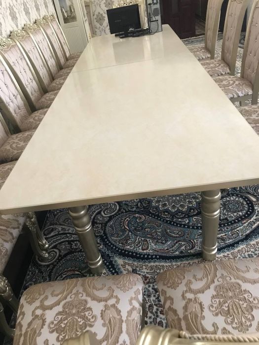 Продам стол стулья новые стульев 18 шт