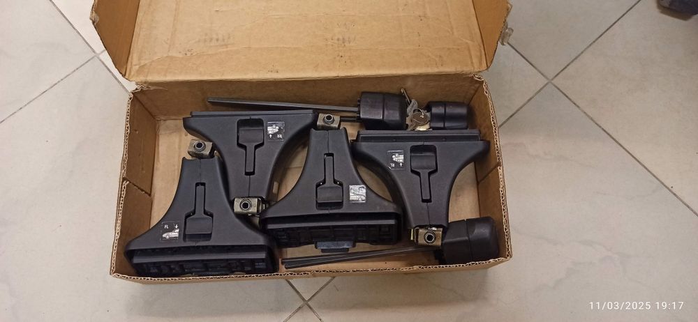 Rapid system Thule 750 захвати (пети) за напречни стоманни греди