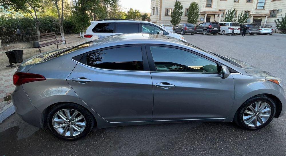 Продам хундай элантра 2014г