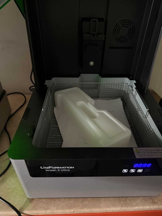 UniFormation Wash 3 Ultra последваща обработка на модели от смола