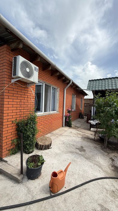 Продается откорм-база 92 сотки с домом на 7 комнат в п. Каргалы.