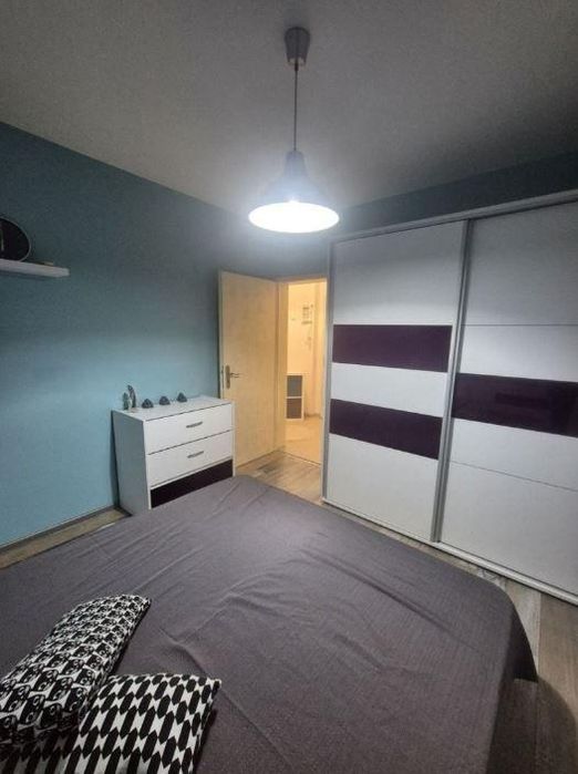 Двустаен апартамент, под наем, кв. Колхозен пазар