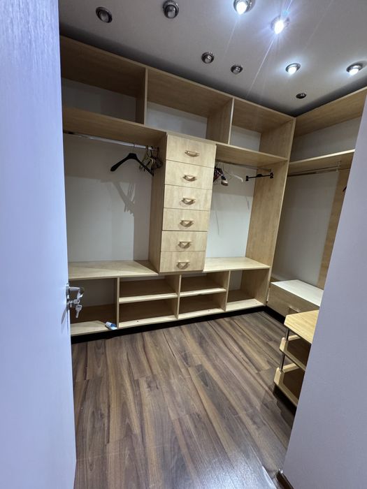 VAND APARTAMENT 3 camere plus Dresing room