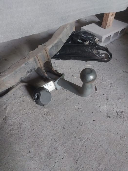 Фаркоп на Hundai Santa Fe