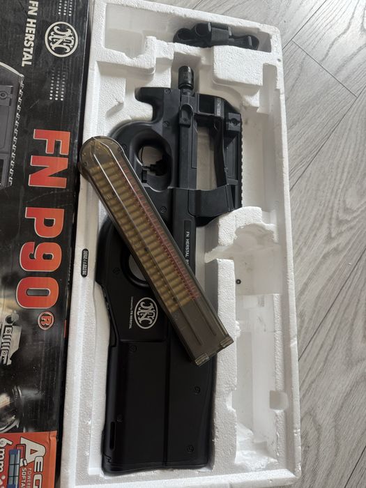 Replica aorsoft p90 electrica nu este cu gaz ca m4 ak47 kalasnikov