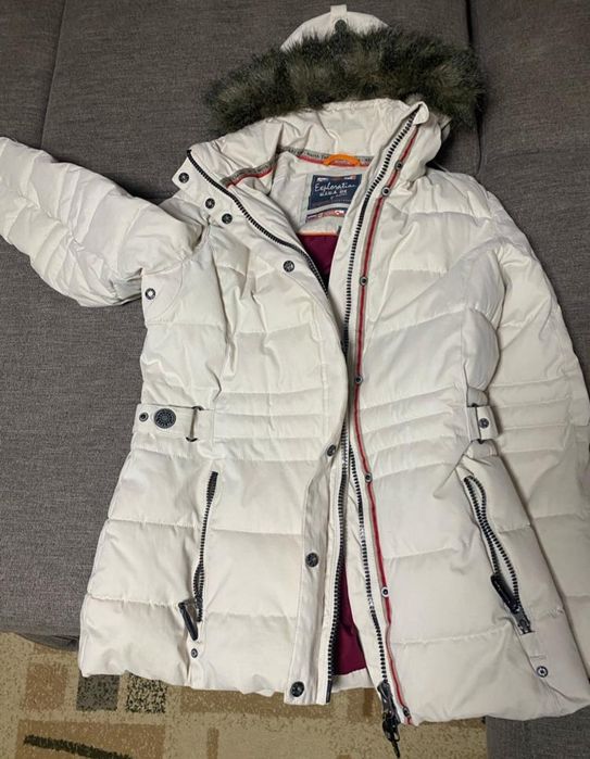 Продам женскую куртку