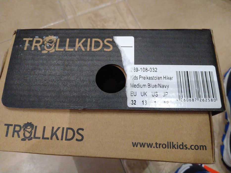 Нови маратонки 32 н.