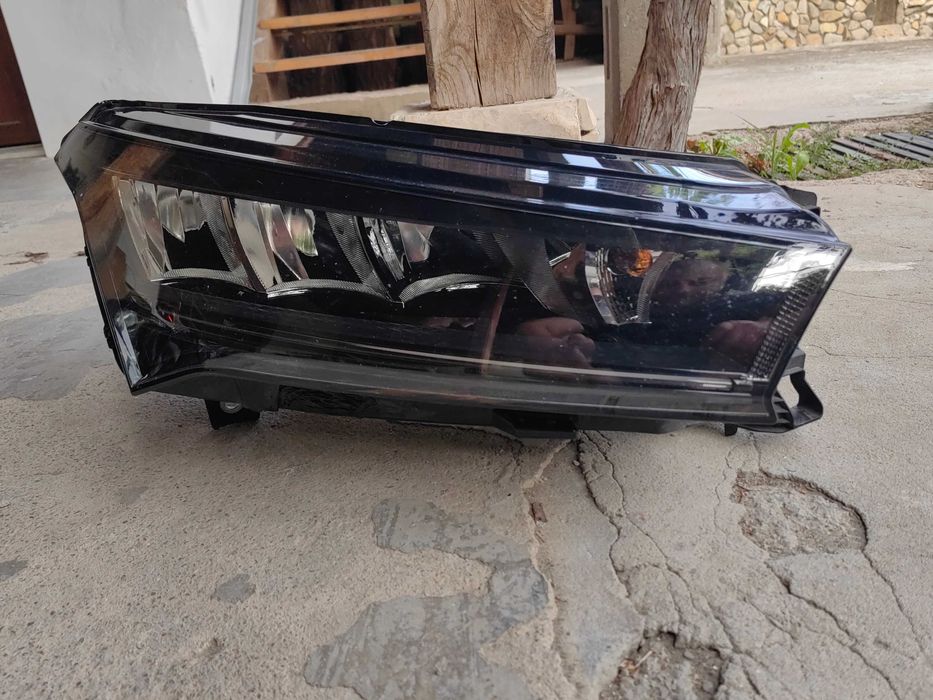 Фар Skoda Enyaq LED десен Оригинален