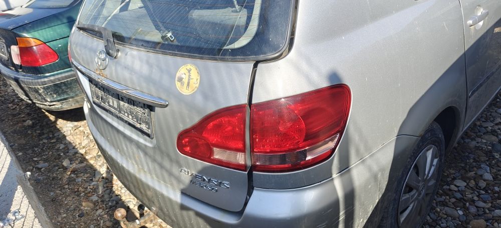 Vindem piese rezultate din dezmembrarea unei Toyota Avensis Verso