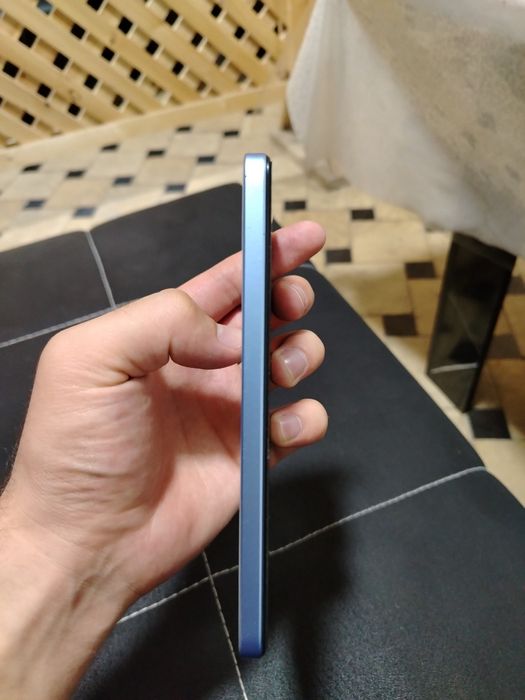 Honor X6a karobkasi bilan