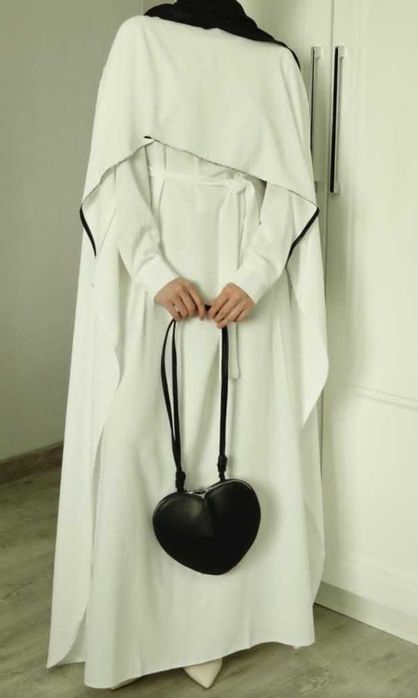 Платье с кэйпом на сырга салу