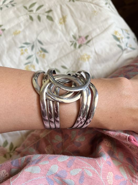 Продаю браслет, очень стильный