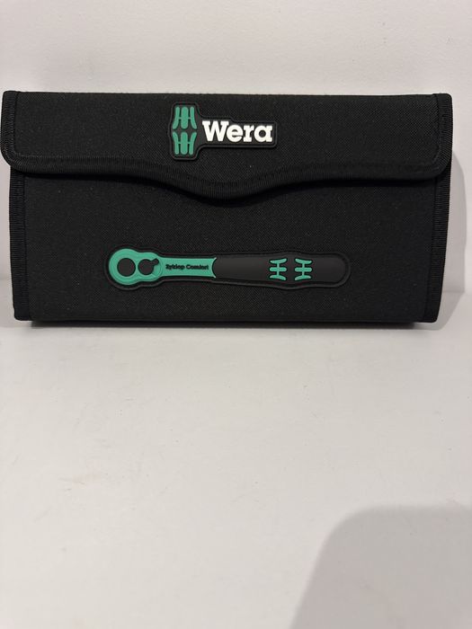 Setul de șurubelnițe izolate Wera Kraftform Kompakt VDE 17 Universal 1 + Set de chei tubulare cu clichet Wera 8100 SB 12 Zyklop Comfort
