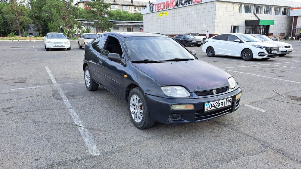Продам Mazda 323