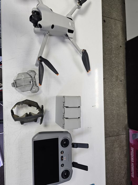 Квадрокоптер DJI mini 4 Pro