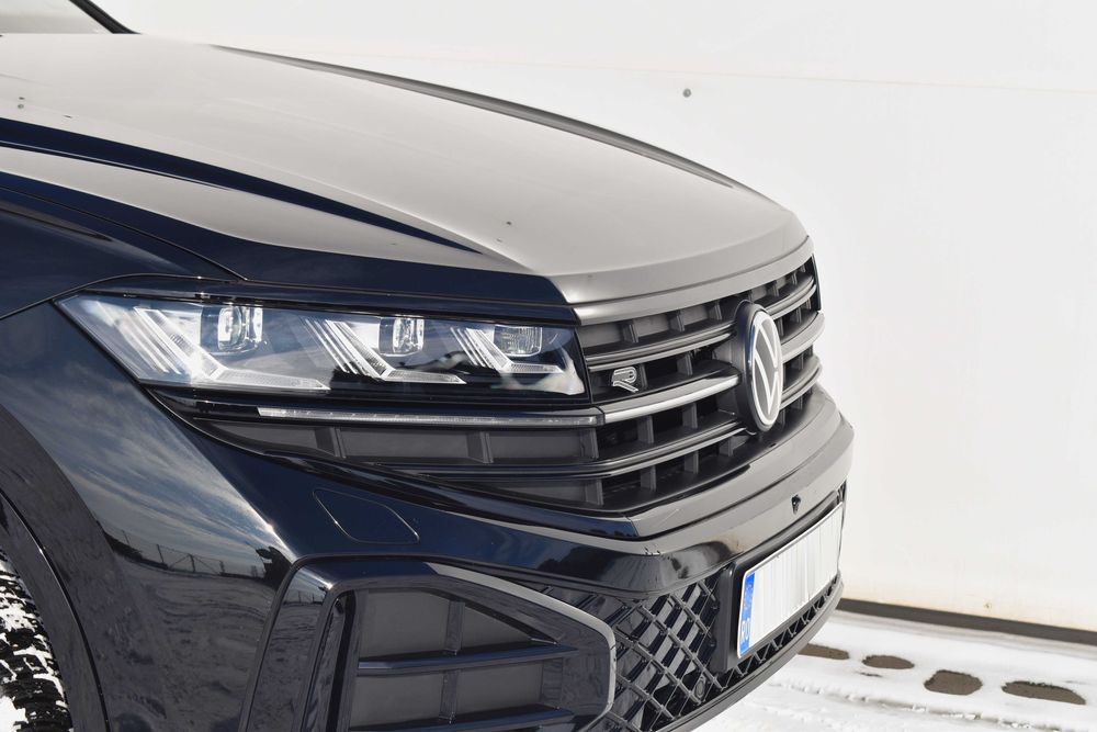 Noul Touareg R-Line Black • foarte dotat • 103k nou • predare leasing
