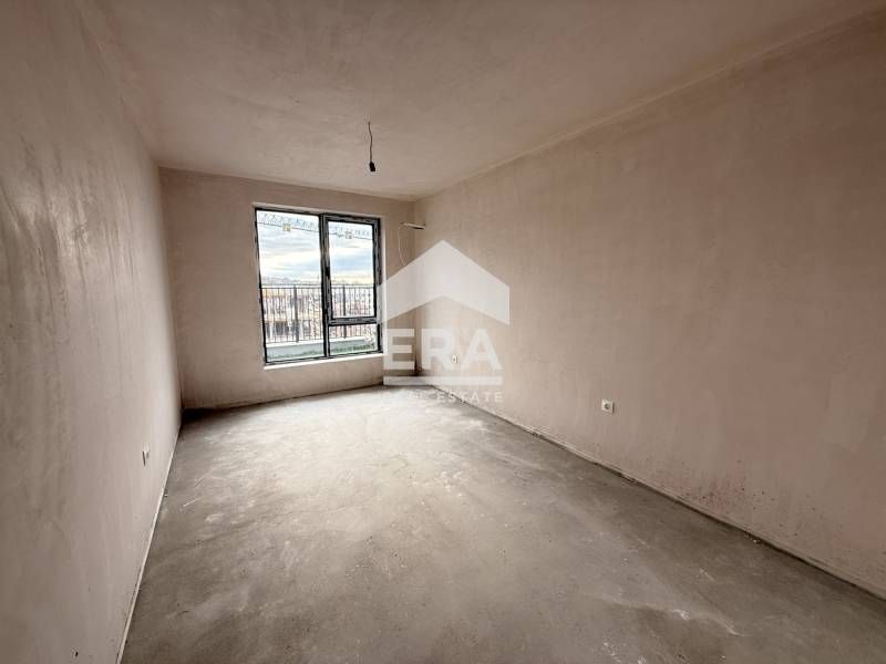 Продава се Двустаен апартамент в Варна, Възраждане 1 - 59 кв.м за 994 €/кв.м - Снимка #4