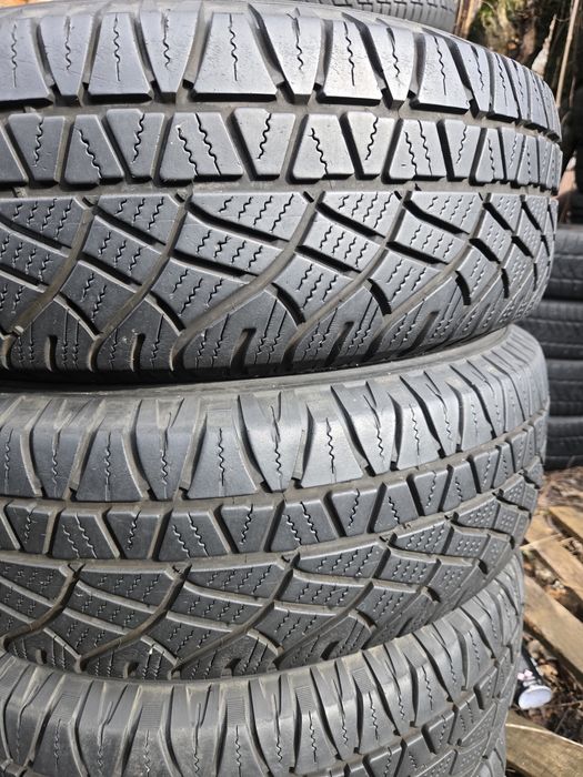 4бр. 225 65 17 Michelin всесезонни.