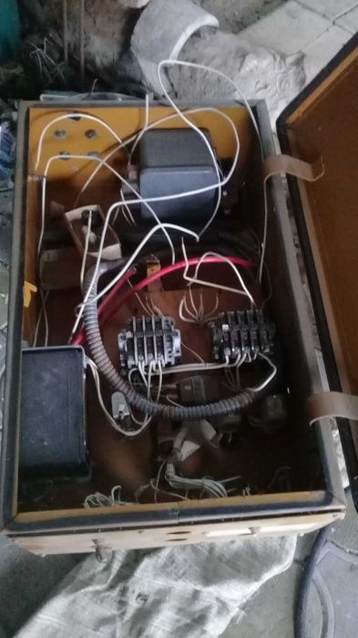 Продам эл. щит новый