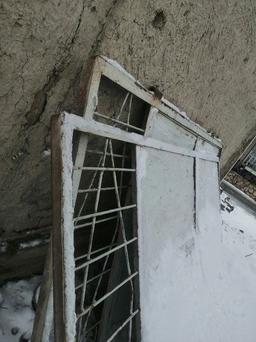 Darvoza sotiladi narxini kelishamiz.Manzil Buxoro Viloyat Vobkent