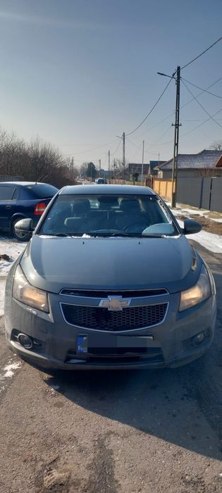 Vând   Chevrolet cruz 16benzina+GPL