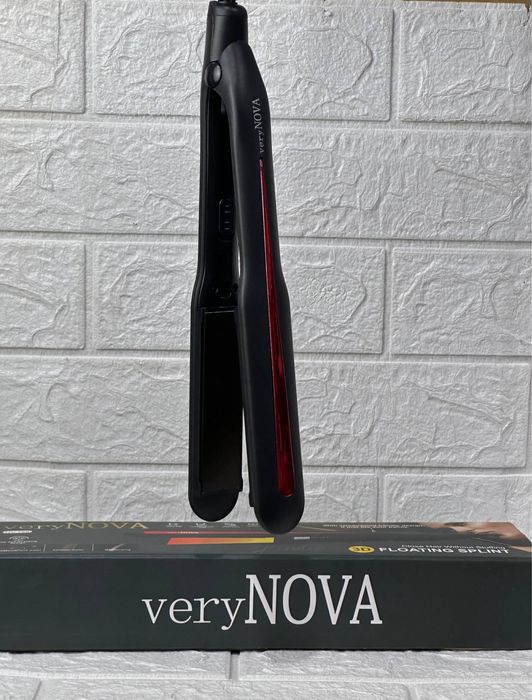 Стайлер-выпрямитель для волос