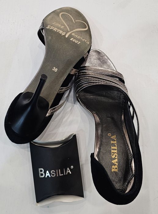 Босоножки женские