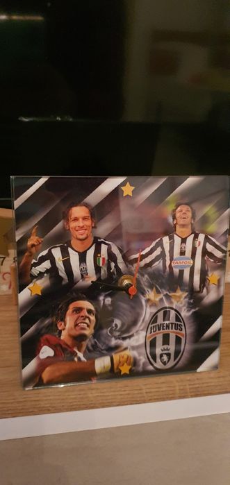 Стъклен часовник Ювентус