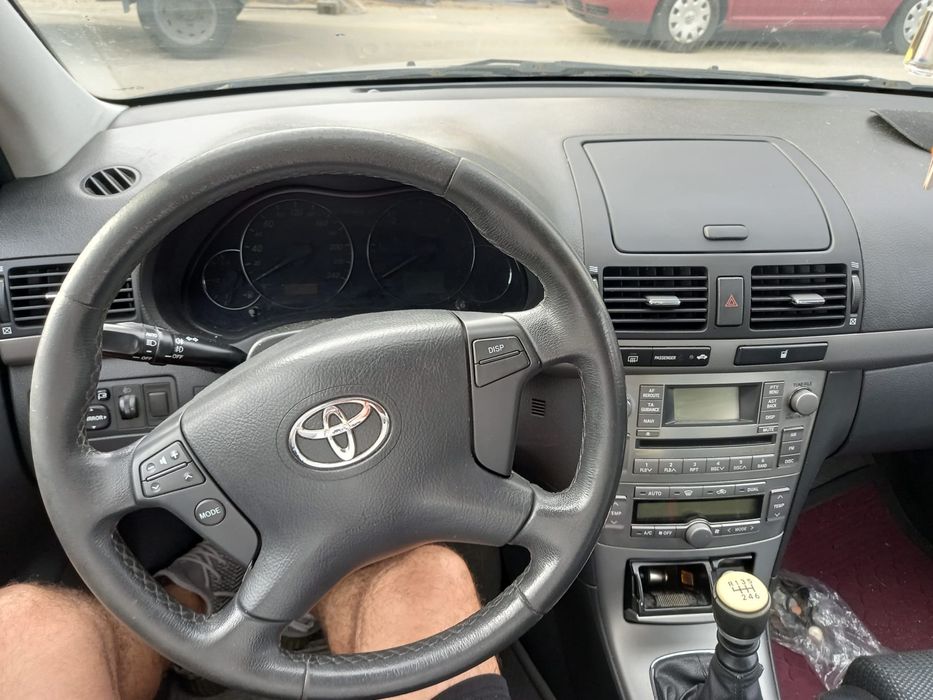 Toyota avensis de vanzare
