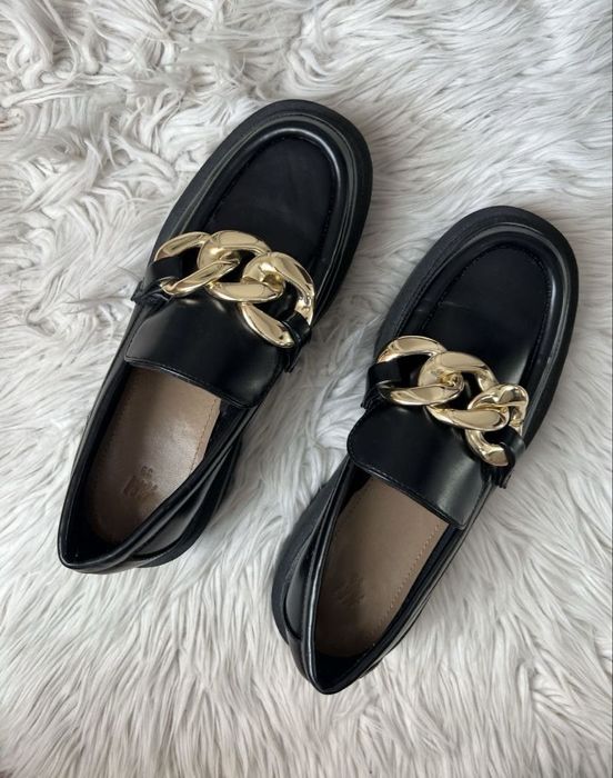Pantofi H&M marimea 39