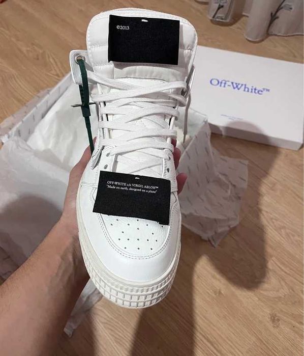 Off White Court Premium