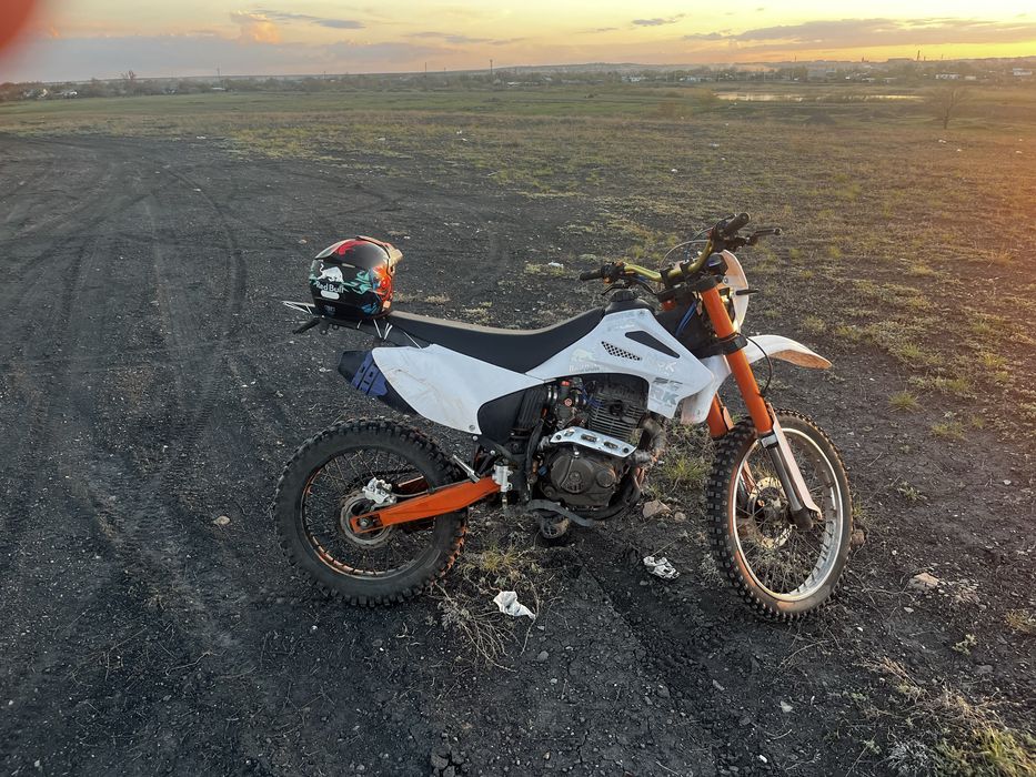 Эндуро китаец 250 кубов