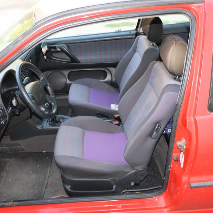 Фолксваген Поло 1.6  75 к.с. 97 год.Само на части