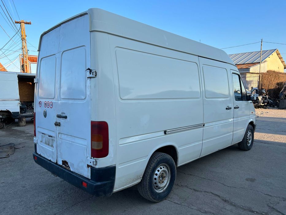 Dezmembrez PIESE Volkswagen LT 28,35,46 motor 2.8 TDI de MAN 131 cp ATA 2001 cu POMPA INJECTIE