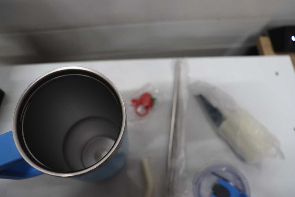 Чаша със сламка и капак, неръждаема стомана с двойна стена, 891мл