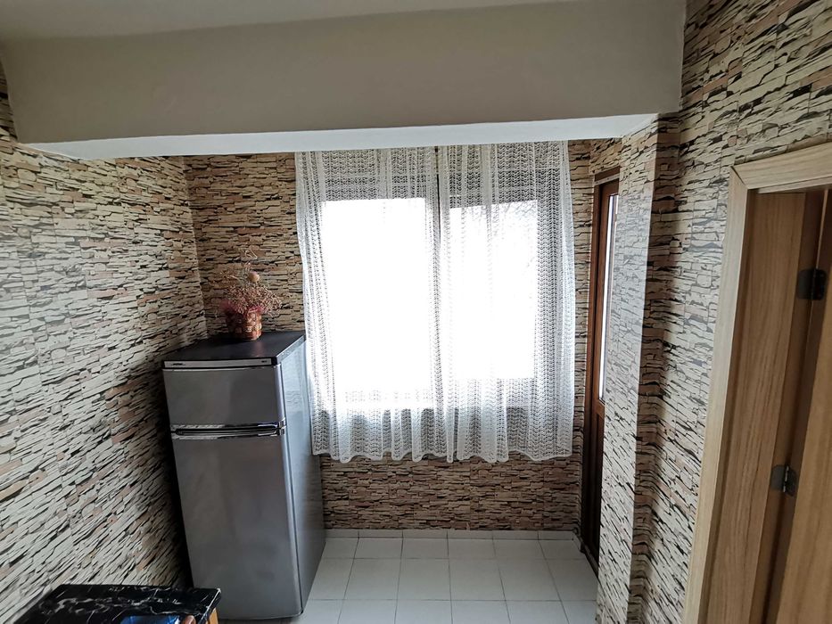 Дава се под наем Двустаен апартамент в Бургас, Братя Миладинови - 60 кв.м за 195 € - Снимка #1