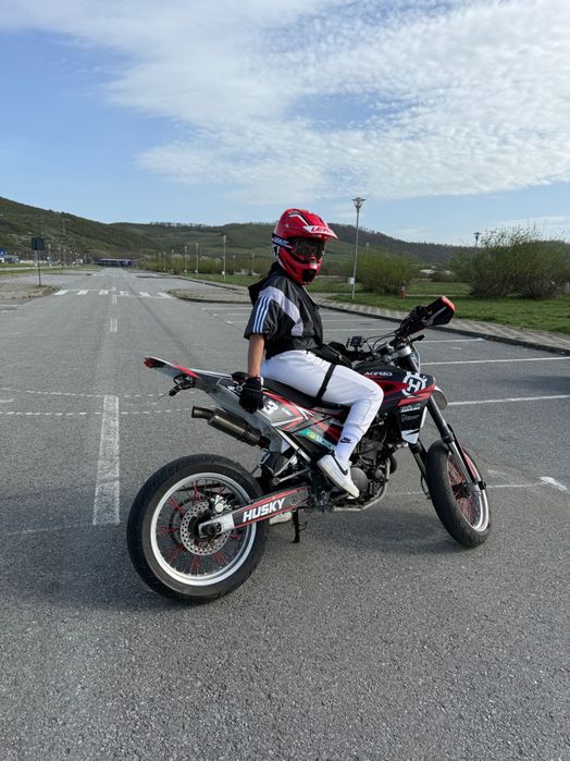Husqvarna SM610 an 2010