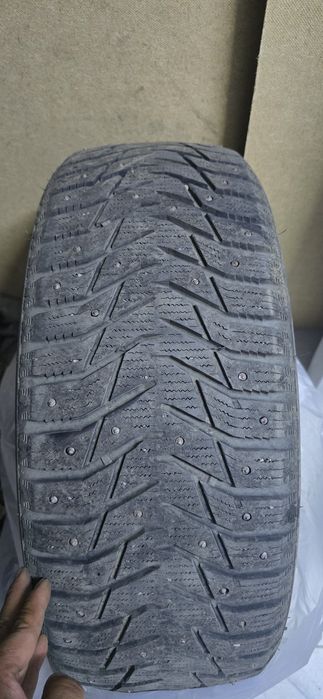 Продаю зимние шыны 210/55 R17