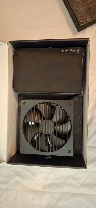 Sursa Fractal Ion+ 2 Platinum 760w