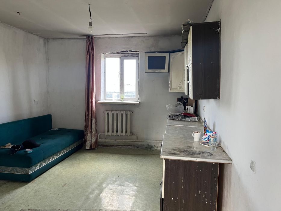 Жер сатылады (үй және қора)