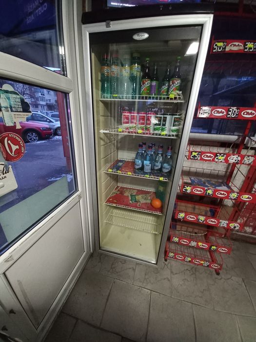 Vând frigider Whirlpool.Pret 300 lei ușor negociabil.